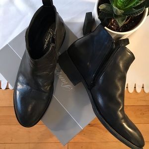 Piampiani black leather ankle boots
